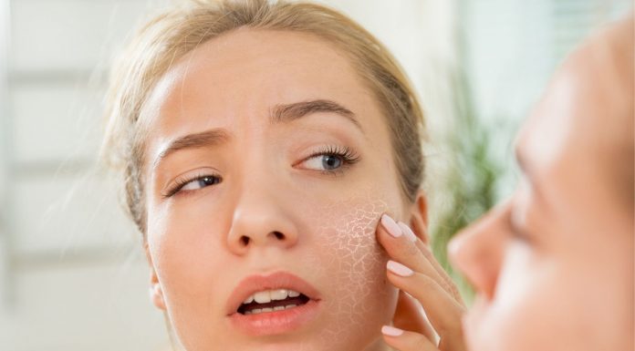 Skincare Routine For Dry Skin: The Top 11 Tips For A Glowing Skin Skincare Routine For Dry Skin