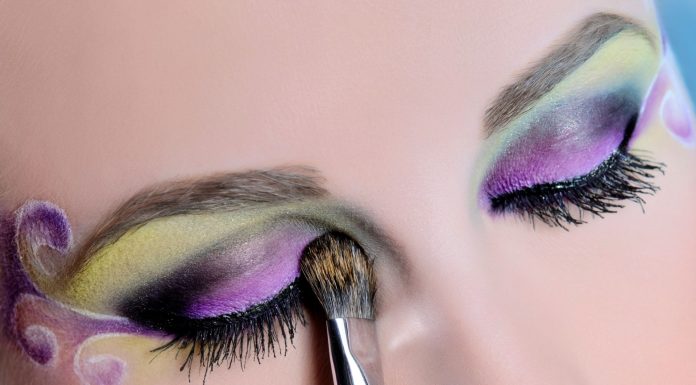 How To Apply Cream Eyeshadow: 11 Easy Steps How To Apply Cream Eyeshadow