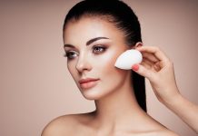 How To Apply Makeup On Dark Skin: 9 Easy Tips And Tricks How To Apply Makeup On Dark Skin