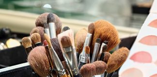 The Complete Guideline Of How To Use Makeup Brushes For Beginners How To Use Makeup Brushes For Beginners